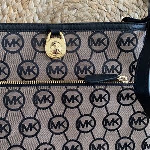 Michael Kors Black Crossbody bag